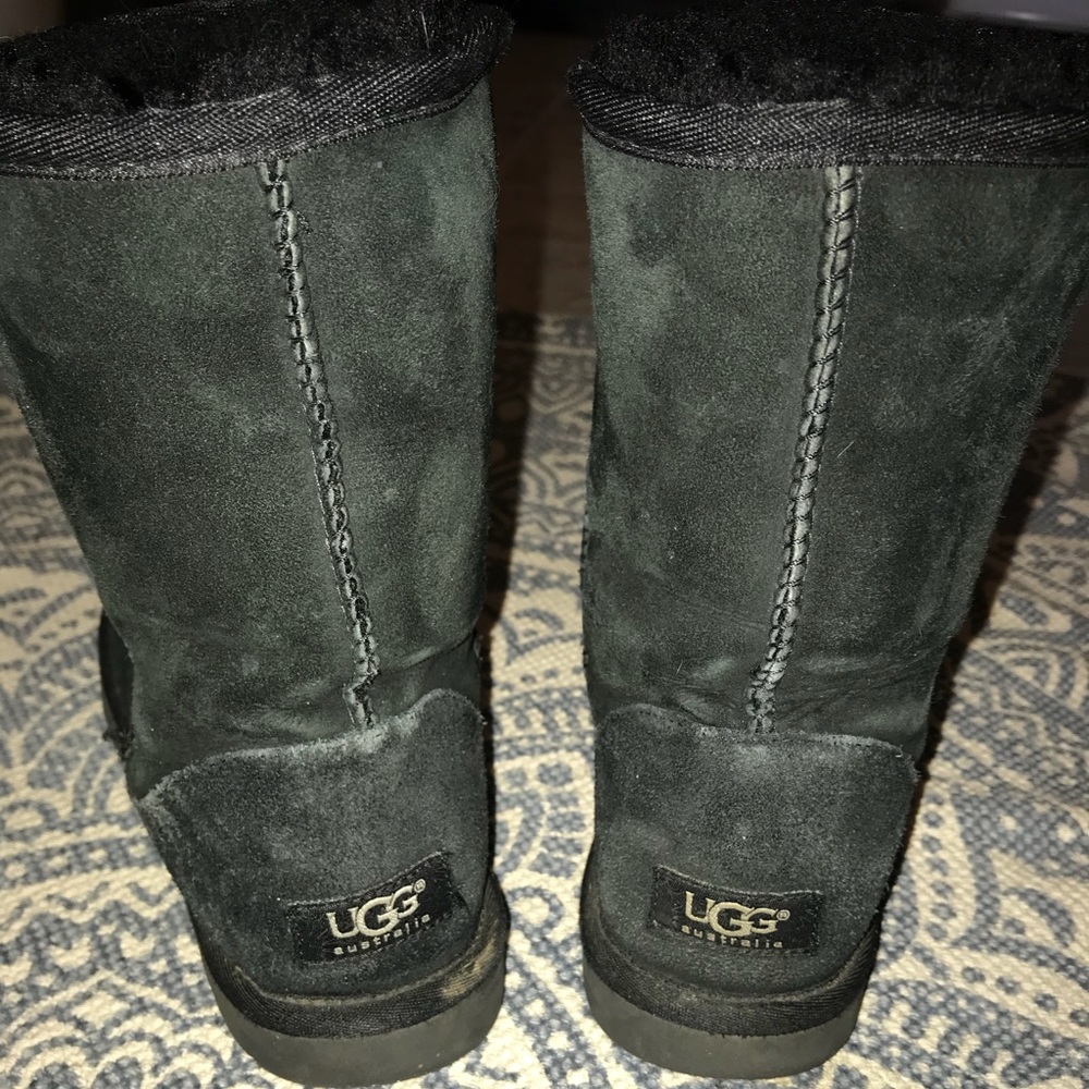 Black Uggs